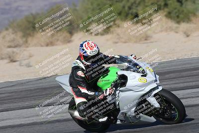 media/Dec-01-2025-Moto Forza (Mon) [[2daa91e15f]]/2-Intermediate Group/Session 4 Turn 9/
